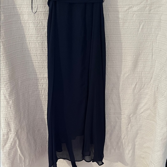 DKNY Elegant Navy Blue Ruffle Dress - Picture 6 of 6